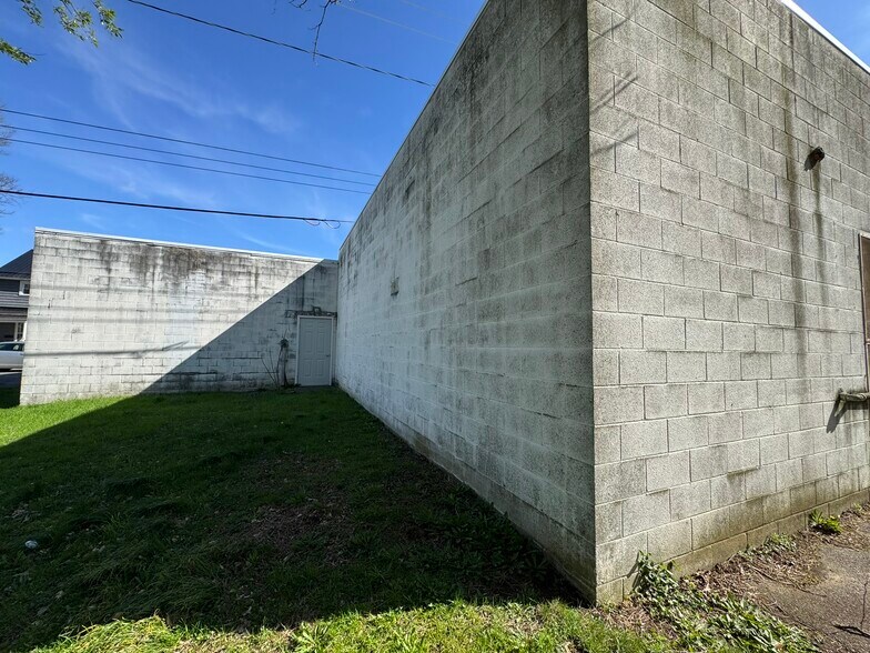 More Photos Of 731 Harding Way W, Galion Medical For Sale