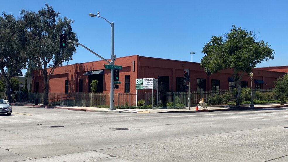 Primary Photo Of 1 W Mountain St, Pasadena Research And Development For Lease