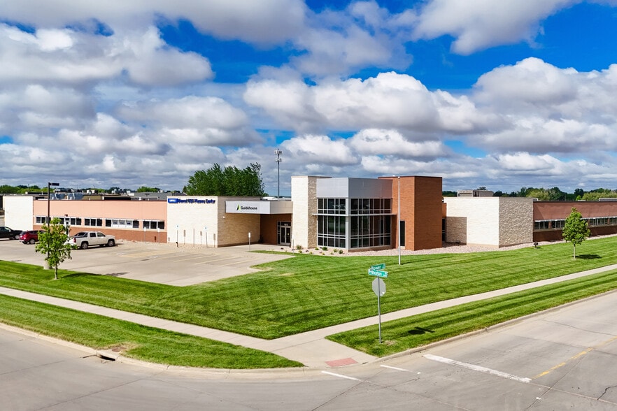 Primary Photo Of 1012 Princeton St, Vermillion Office For Sale