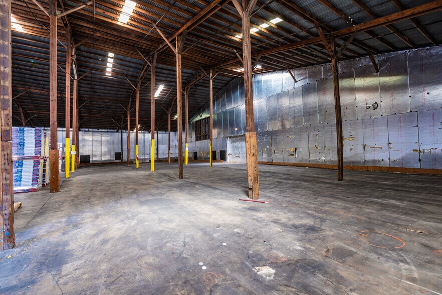 More Photos Of 401 Hardy Ave, Corsicana Warehouse For Lease