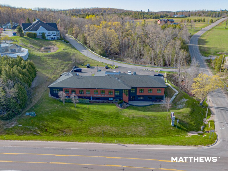 More Photos Of 4170 Cedar Bluff Dr, Petoskey Office For Sale