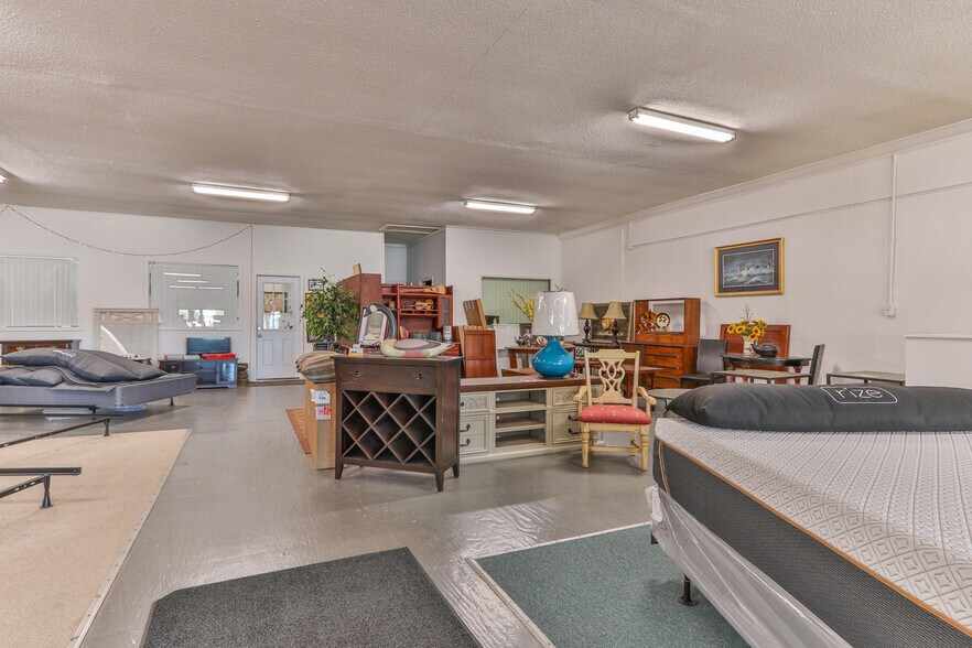 More Photos Of 3506 Springs Rd, Hickory Freestanding For Sale