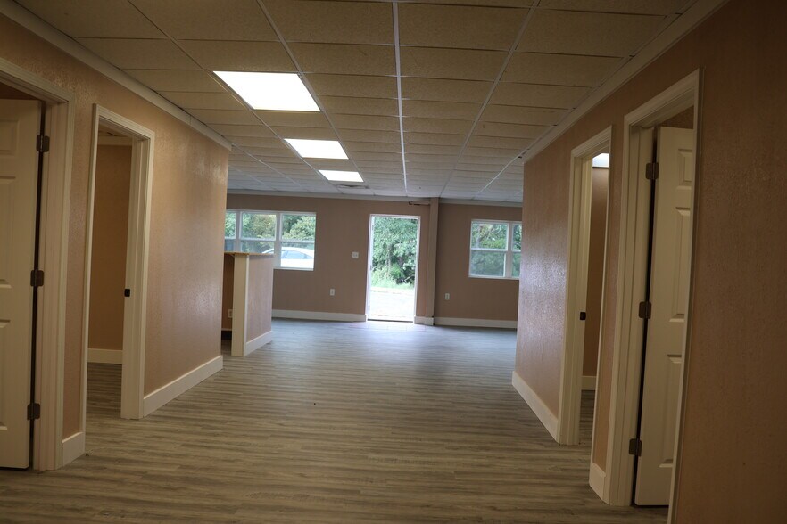 More Photos Of 1192 S Business Route 5, Camdenton Industrial For Sale