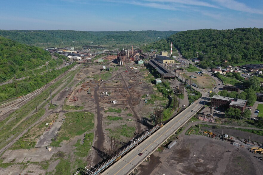 Primary Photo Of 100 Pennsylvania Ave, Weirton Warehouse For Sale