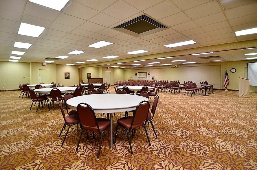 More Photos Of 8514 State Highway 76, Branson West Hotel For Sale