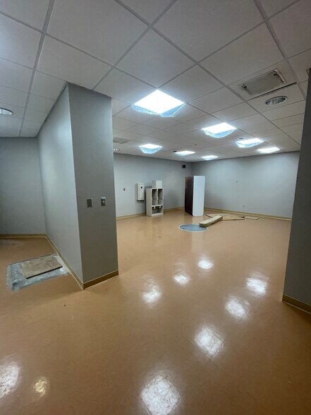 More Photos Of 2715 W Virginia Ave, Tampa Medical For Lease