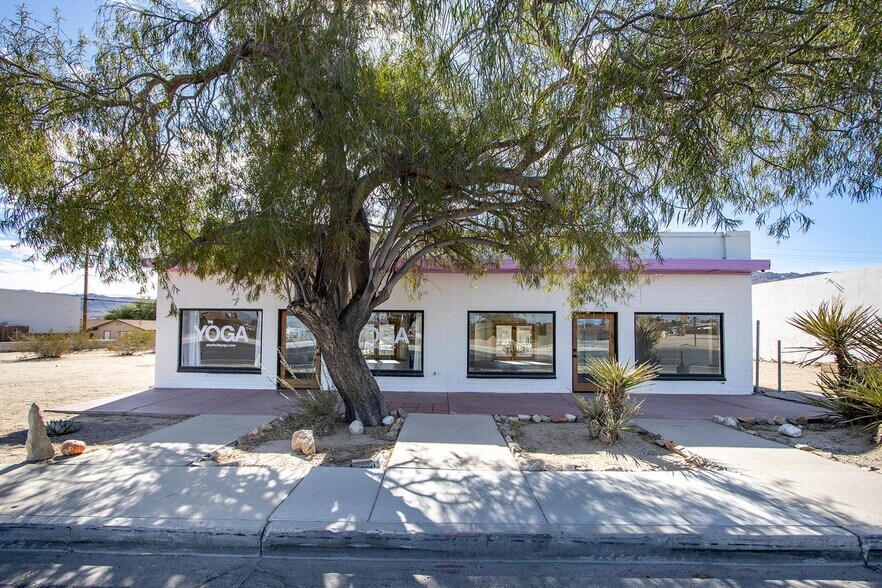 More Photos Of 73911 29 Palms Hwy, Twentynine Palms Storefront For Sale