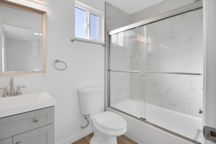 More Photos Of 815 G St, Wilmington Apartments For Sale