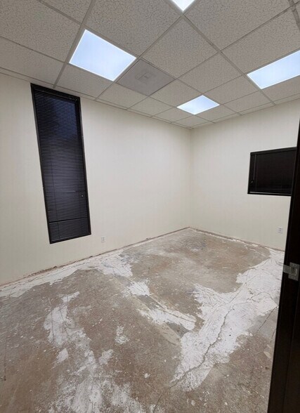 More Photos Of 4717 Van Nuys Blvd, Sherman Oaks Office For Lease