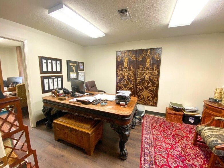More Photos Of 2024 Arkansas Valley Dr, Little Rock Loft Creative Space For Sale