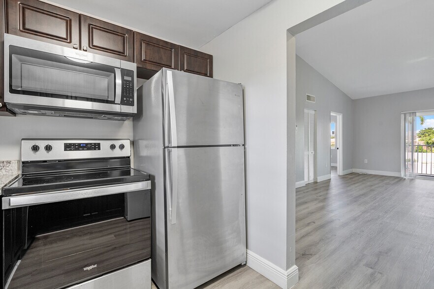 More Photos Of 700-728 SW 81st Ter, North Lauderdale Apartments For Sale