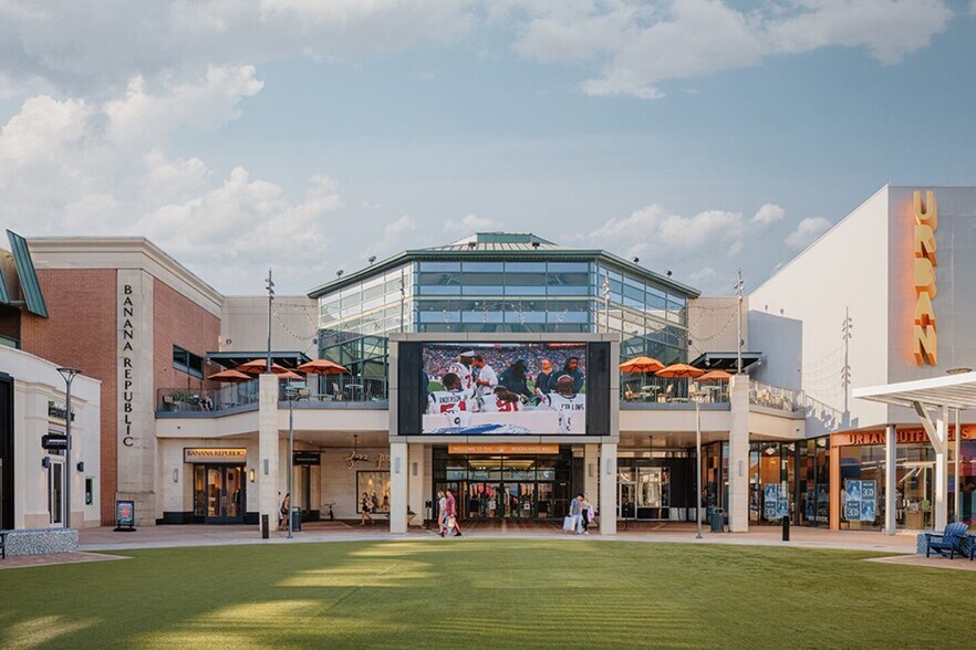 Primary Photo Of 1201 Lake Woodlands Dr, The Woodlands General Retail For Lease
