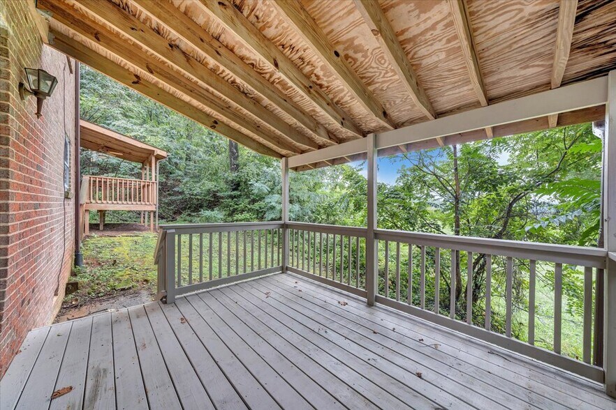 More Photos Of 1702 Elbert Dr, Roanoke Apartments For Sale