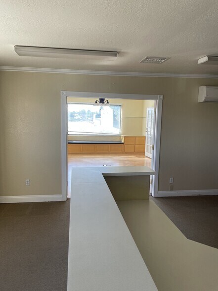 More Photos Of 15260 Anacapa Rd, Victorville Showroom For Lease