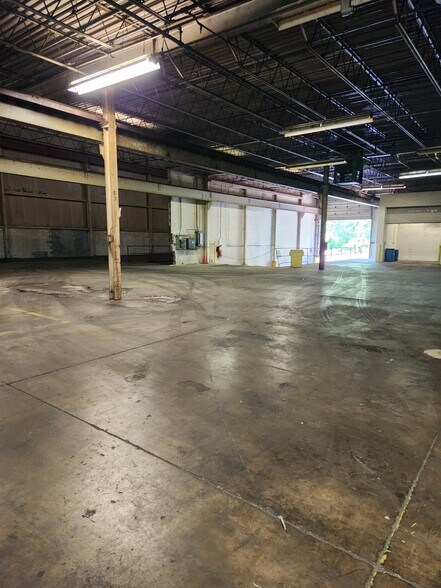 More Photos Of 1401 Jacobson Ave, Ashland Manufacturing For Lease