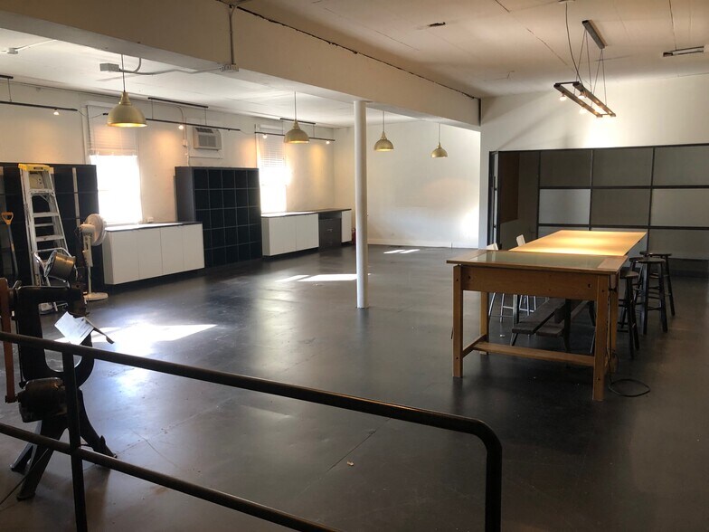 Primary Photo Of 3504-3506 Ash St, Baltimore Warehouse For Lease