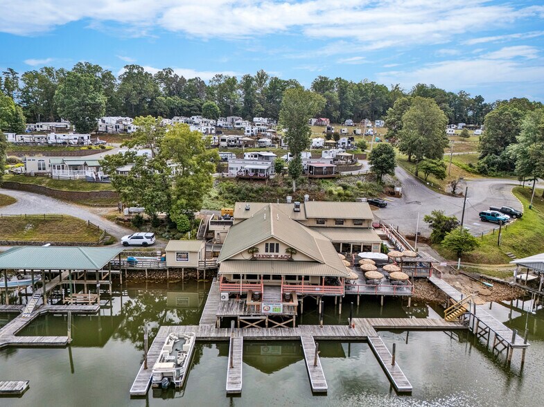 More Photos Of 1041 Harbour Inn Ln, Moneta Restaurant For Sale