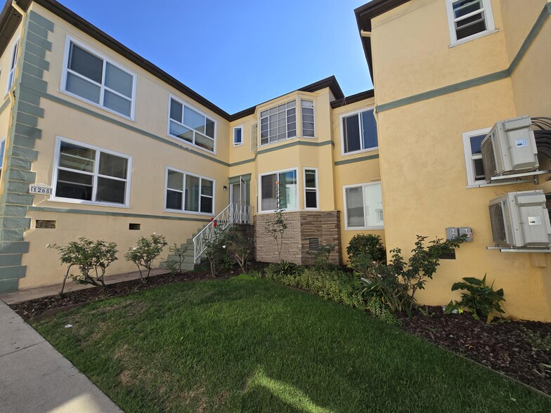 More Photos Of 1268 Queen Anne Pl, Los Angeles Apartments For Sale