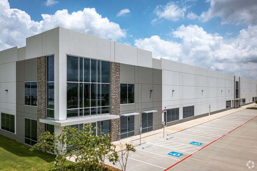 More Photos Of 5615-5890 W Fuqua St, Houston Unknown For Sale