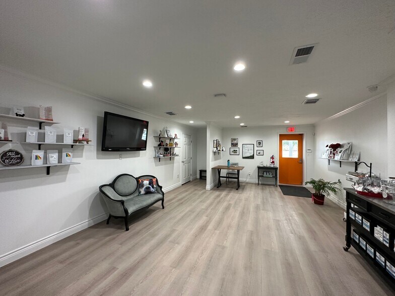 More Photos Of 21224 FM 2100 Rd, Crosby Warehouse For Sale