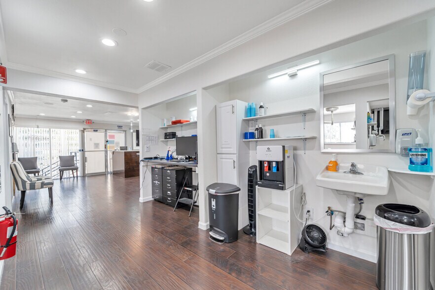 More Photos Of 556 N 1st St, San Jose Medical For Sale