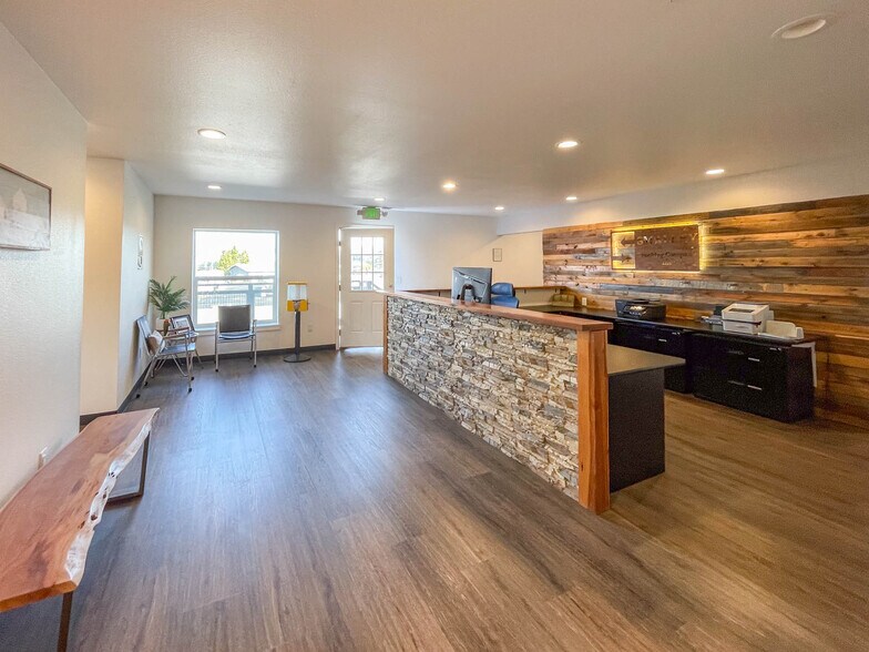 More Photos Of 1625 W Duke Rd, Sutherlin Warehouse For Sale