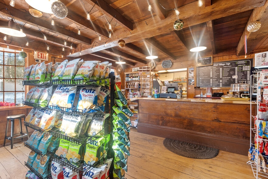 More Photos Of 561 Main St, Boxford General Retail For Sale