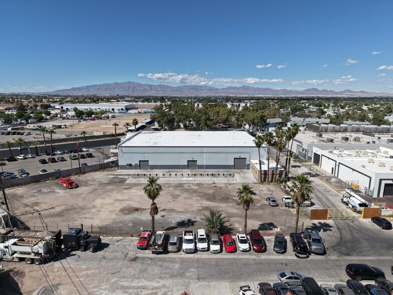 More Photos Of 3250 Palm Pky, Las Vegas Warehouse For Sale