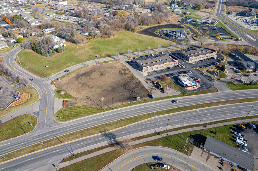 Primary Photo Of 605 Highway 55 E, Buffalo Freestanding For Sale