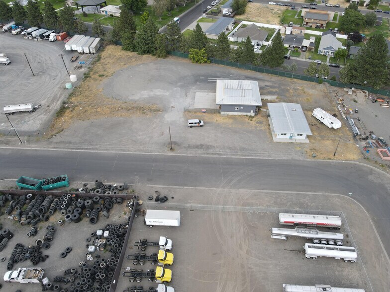 More Photos Of 423 S Idaho Ave, Pasco Warehouse For Lease