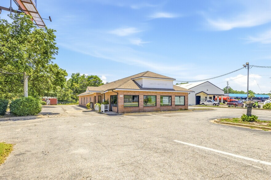 More Photos Of 3073 Gulf Breeze Pky, Gulf Breeze Fast Food For Sale