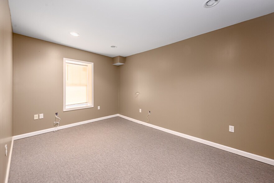 More Photos Of 1809 Minnesota Ave, Kansas City Storefront Retail Residential For Sale