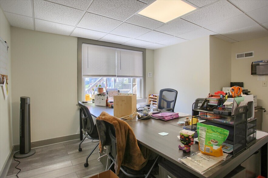 More Photos Of 6 S 15th St, Camp Hill Office For Sale