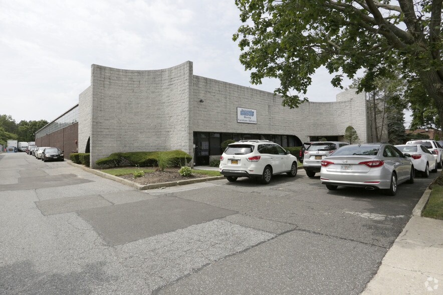 More Photos Of 217-225 Central Ave, Farmingdale Warehouse For Lease