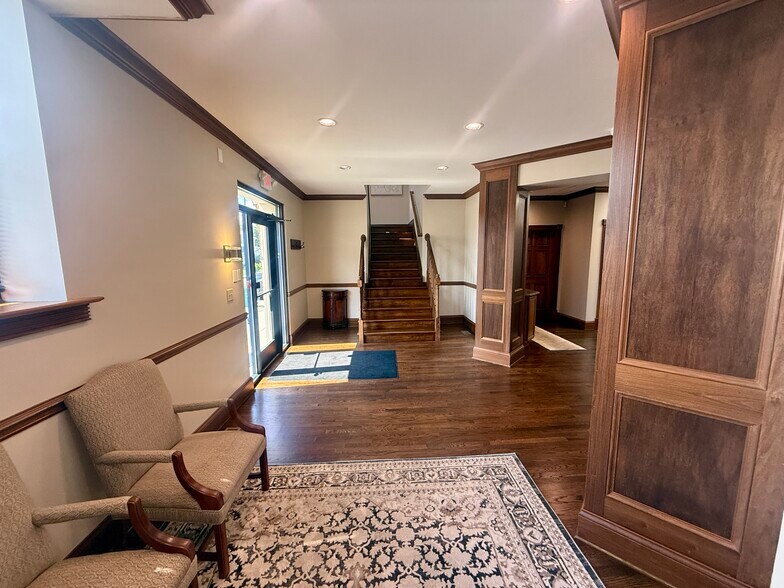 More Photos Of 15 W Center St, Lawrenceburg Coworking Space
