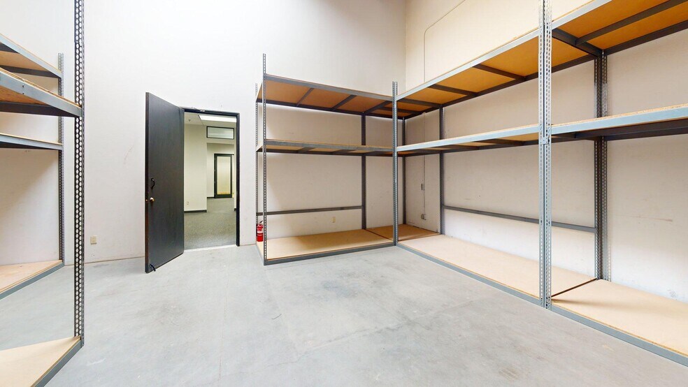 More Photos Of 39301 Badger St, Palm Desert Warehouse For Sale