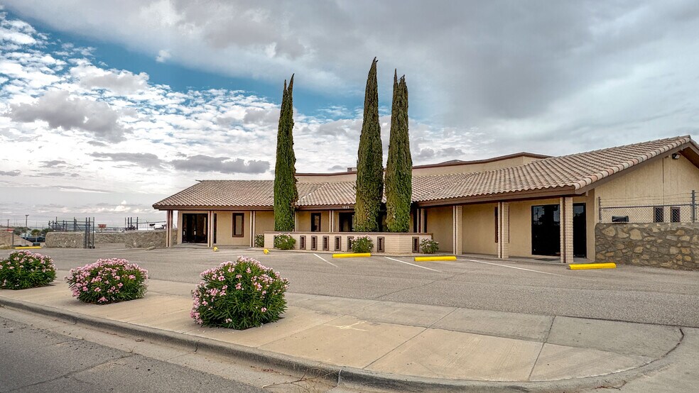 Primary Photo Of 1525 Common Dr, El Paso Flex For Lease