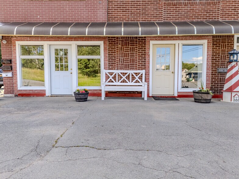More Photos Of 188 Lake St, Liberty Freestanding For Lease