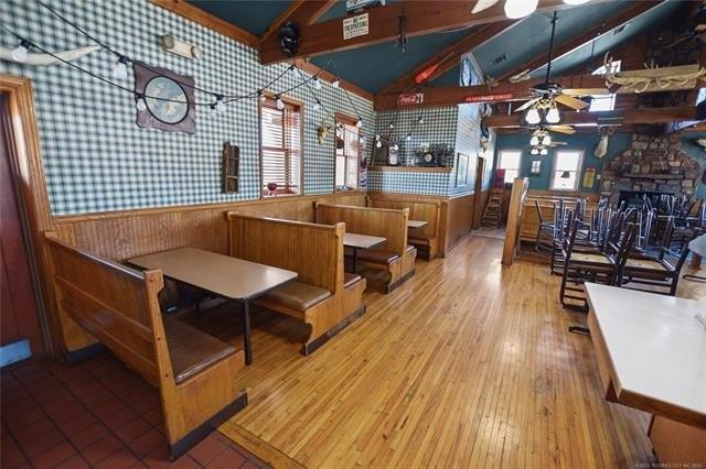 More Photos Of 1403 S Park Hill Rd, Tahlequah Restaurant For Sale