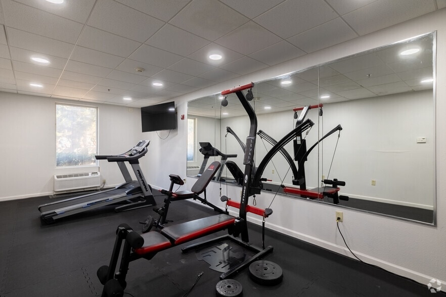 More Photos Of 480 Al Henderson Blvd, Savannah Hotel For Sale