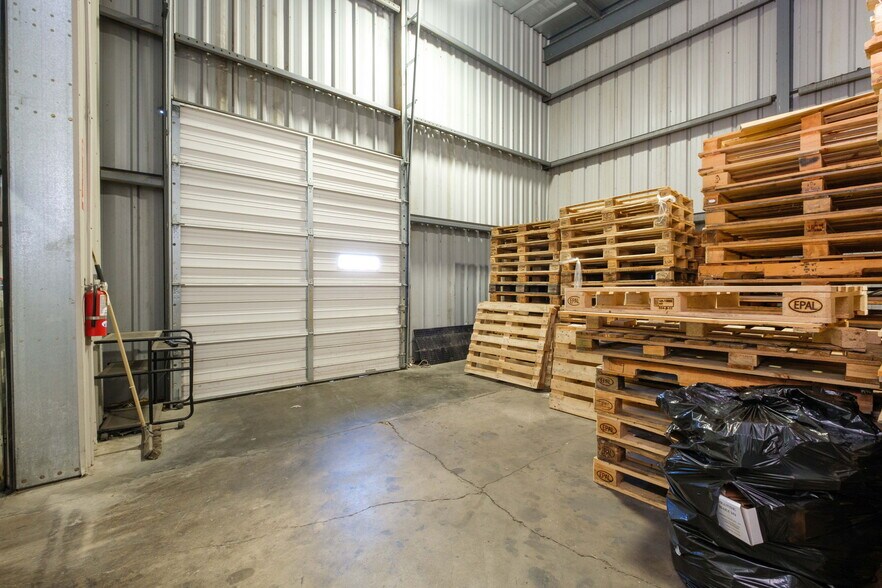 More Photos Of 1780 Dealton Ave, Harrisonburg Light Distribution For Lease