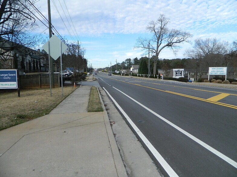 2052 Idlewood Rd, Tucker, GA 30084 Office Live Work Unit For Sale