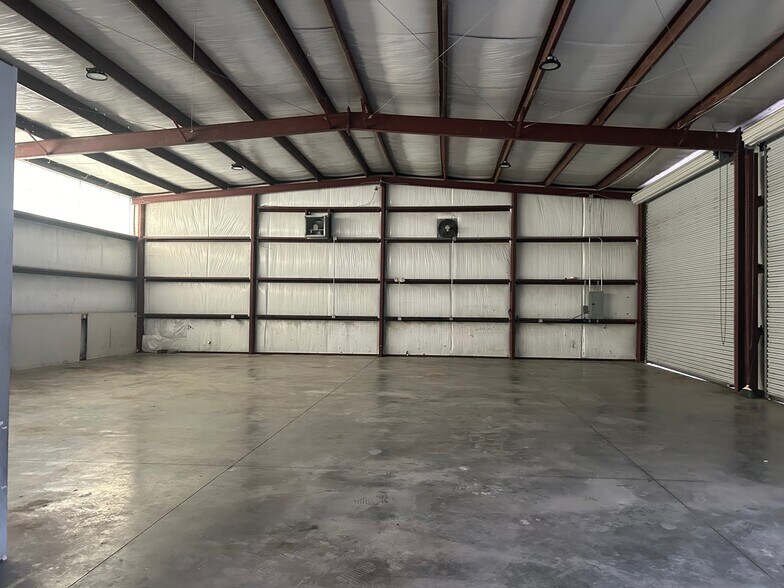 More Photos Of 12017 Carlsbad St, Houston Unknown For Lease