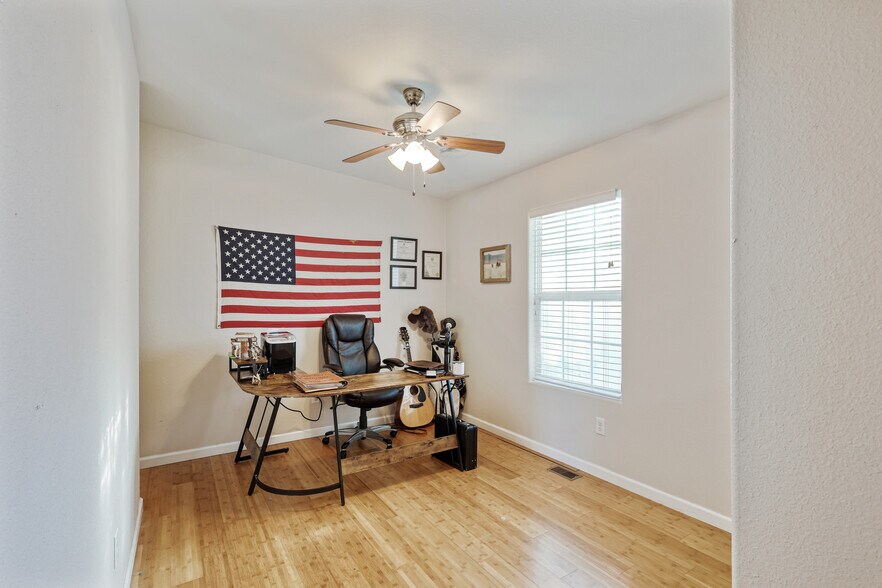 More Photos Of 1105 N 13th St, Alpine Apartments For Sale