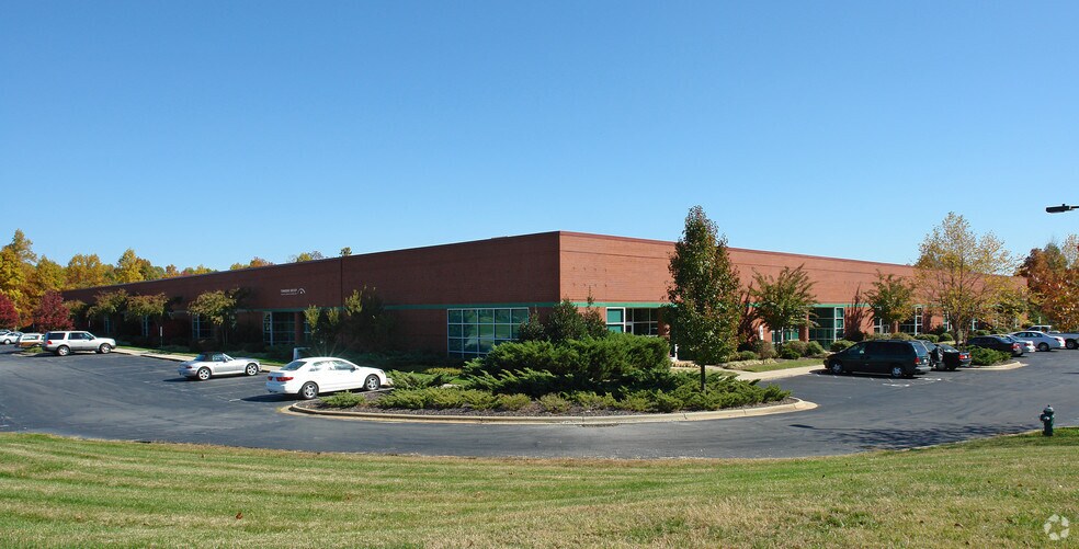 More Photos Of 8642 W Market St, Greensboro Flex For Lease