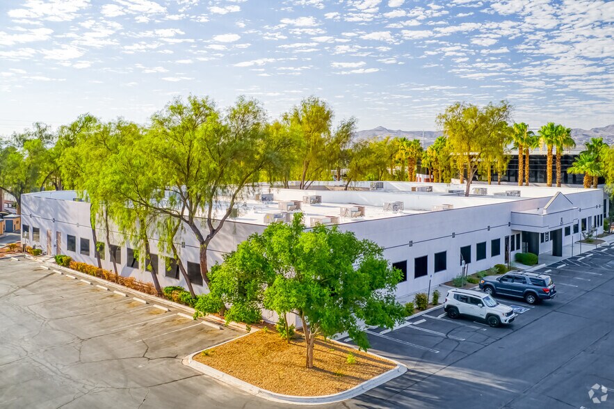 More Photos Of 2501 N Green Valley Pky, Henderson Unknown For Lease