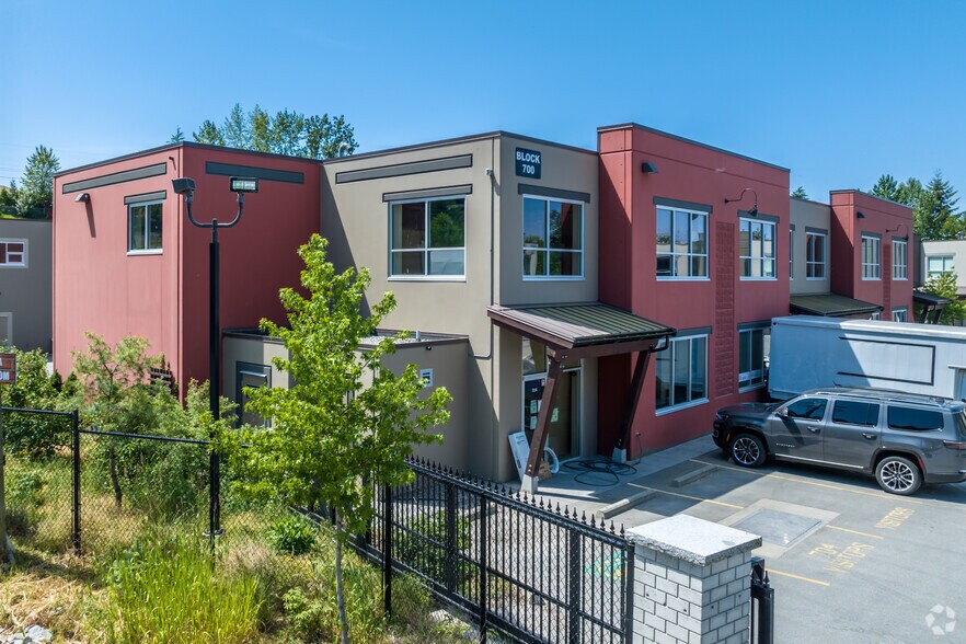 More Photos Of 12835 Lilley Dr, Maple Ridge Warehouse For Lease