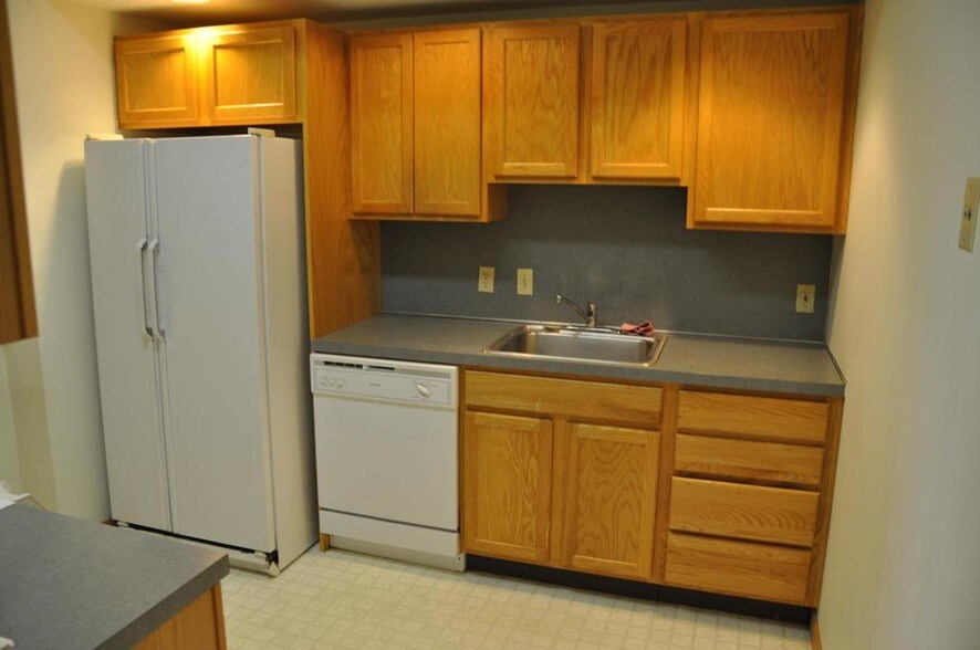 More Photos Of 2970 Corporate Ct, Orefield Medical For Lease