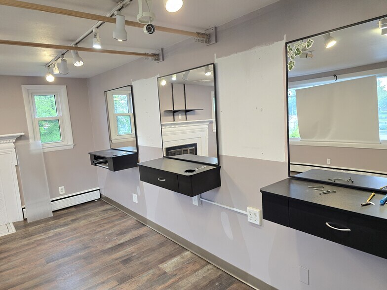 More Photos Of 154 Talcottville Rd, Vernon Rockville Freestanding For Sale