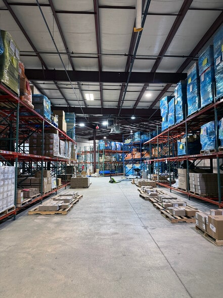 More Photos Of 2020 Highland Ave, Bethlehem Distribution For Lease